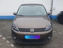 Braun Gebraucht 2015 VW Touran Van / Kleinbus | 12.000 € (Superpreis)