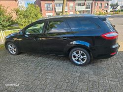 Schwarz Gebraucht 2009 Ford Mondeo Kombi | 3.000 € (Etwas zu teuer)