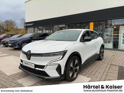Weiß Gebraucht 2022 Renault Mégane Equilibre Limousine | 19.890 € (Guter Preis)