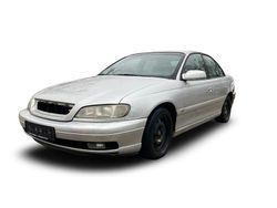 Grau Gebraucht 2002 Opel Omega Edition Limousine | 1.900 € (Fairer Preis)