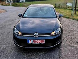 Schwarz Gebraucht 2016 VW Golf VII Highline Limousine | 11.950 € (Fairer Preis)