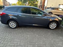 Grau Gebraucht 2014 Ford Focus Titanium Kombi | 3.800 € (Guter Preis)