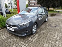 Grau Neu 2025 Kia Ceed Sportswagon Vision Kombi | 25.980 € (Etwas zu teuer)