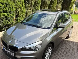 Grau Gebraucht 2016 BMW 216 Active Tourer Van / Kleinbus | 12.000 € (Fairer Preis)
