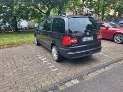 Schwarz Gebraucht 2004 VW Sharan Trendline Van / Kleinbus | 2.200 € (Superpreis)
