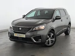 Grau Gebraucht 2019 Peugeot 5008 Active Van / Kleinbus | 16.960 € (Guter Preis)
