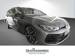 Grau Neu 2025 VW Passat R-line Kombi | 69.990 €