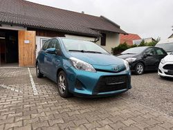 Blau Gebraucht 2013 Toyota Yaris Hybrid Life Kleinwagen | 9.999 € (Fairer Preis)