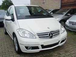 Weiß Gebraucht 2011 Mercedes A180 Avantgarde Limousine | 6.990 € (Etwas zu teuer)