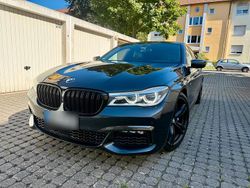 Grau Gebraucht 2015 BMW 730 M Sport Limousine | 27.500 € (Fairer Preis)