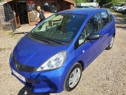 Azure blue m. Gebraucht 2014 Honda Jazz S Cool Kleinwagen | 7.970 € (Fairer Preis)