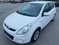 Weiß Gebraucht 2011 Hyundai i20 Kleinwagen | 1.480 € (Guter Preis)