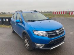 Blau Gebraucht 2015 Dacia Sandero Prestige SUV | 6.999 €