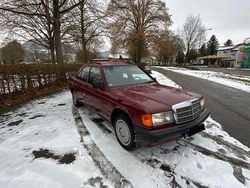 Rot Gebraucht 1990 Mercedes 190 Limousine | 1.700 €