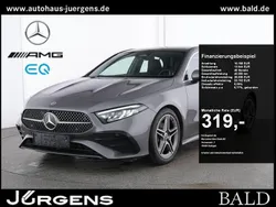 Grau metalliclack mountaingrau Gebraucht 2024 Mercedes A200 AMG Limousine | 33.860 € (Fairer Preis)