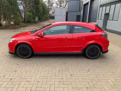 Rot Gebraucht 2010 Opel Astra GTC Limousine | 2.499 € (Superpreis)