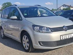 Silber Gebraucht 2012 VW Touran Comfortline Van / Kleinbus | 6.500 € (Fairer Preis)