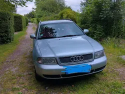 Silber Gebraucht 1998 Audi A4 Kombi | 1.300 € (Fairer Preis)