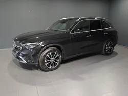 Metalliclack obsidianschwarz Gebraucht 2024 Mercedes GLC220 SUV | 52.400 €