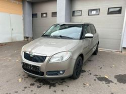 Beige Gebraucht 2010 Skoda Fabia Ambiente Kleinwagen | 5.990 € (Fairer Preis)