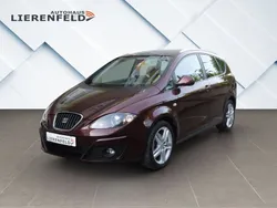 Rot Gebraucht 2009 Seat Altea XL Stylance Van / Kleinbus | 7.990 € (Teuer)