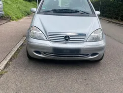 Silber Gebraucht 2002 Mercedes A160 Limousine | 450 €