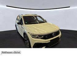 Oryxweiß perlmutteffekt (metallic) Gebraucht 2023 VW Tiguan R SUV | 49.950 € (Teuer)