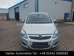 Silber Gebraucht 2010 Opel Zafira Innovation Van / Kleinbus | 1.790 € (Superpreis)