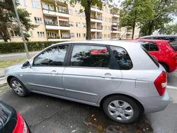 Silber Gebraucht 2005 Kia Cerato 2 Limousine | 2.499 €