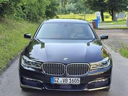Schwarz Gebraucht 2016 BMW 740L Limousine | 35.000 € (Teuer)