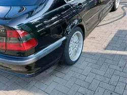 Schwarz Gebraucht 1999 BMW 320 Limousine | 2.300 €