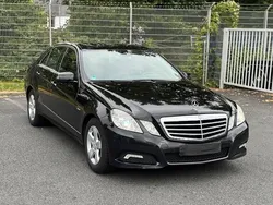 Schwarz Gebraucht 2009 Mercedes E350 Avantgarde Limousine | 8.800 € (Superpreis)