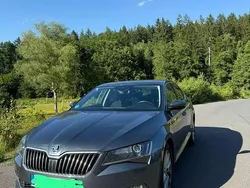 Blau Gebraucht 2016 Skoda Superb Limousine | 10.800 € (Fairer Preis)