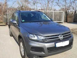 Grau Gebraucht 2012 VW Touareg Edition SUV | 9.500 € (Fairer Preis)