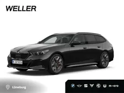 Saphirschwarz (schwarz) Neu 2025 BMW 540 M Sport Kombi | 84.990 € (Etwas zu teuer)