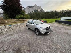 Silber Gebraucht 2013 Dacia Sandero Lauréate Kleinwagen | 6.000 € (Etwas zu teuer)