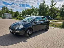 Schwarz Gebraucht 2016 Fiat Punto Kleinwagen | 4.750 € (Fairer Preis)