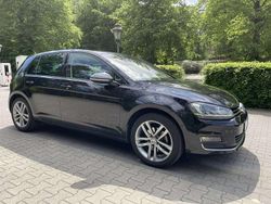 Schwarz Gebraucht 2015 VW Golf VII Highline Limousine | 14.299 € (Fairer Preis)