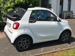 Weiß Gebraucht 2016 Smart ForTwo Cabrio Prime Cabrio | 10.899 € (Etwas zu teuer)