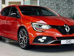 Feuerrot Gebraucht 2019 Renault Mégane IV Bose Edition Limousine | 26.990 € (Teuer)