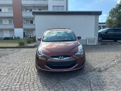 Braun Gebraucht 2014 Hyundai ix20 Edition Van / Kleinbus | 9.850 € (Fairer Preis)