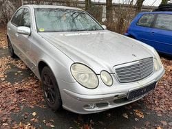 Silber Gebraucht 2002 Mercedes E270 Limousine | 2.200 € (Superpreis)