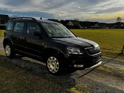 Schwarz Gebraucht 2015 Skoda Yeti Active SUV | 12.490 € (Fairer Preis)