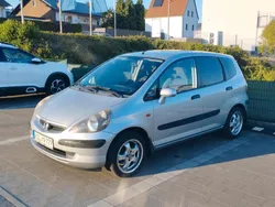 Grau Gebraucht 2003 Honda Jazz Kleinwagen | 2.900 €