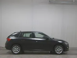 Schwarz Gebraucht 2023 Skoda Scala Ambition Kleinwagen | 14.480 €