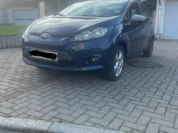 Blau Gebraucht 2011 Ford Fiesta Kleinwagen | 2.000 €