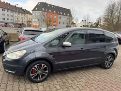 Grau Gebraucht 2006 Ford S-MAX Trend Van / Kleinbus | 7.999 €