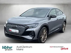 Grau Gebraucht 2022 Audi Q4 Sportback e-tron Sport SUV | 29.480 € (Guter Preis)