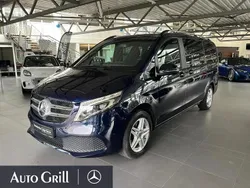 Blau Gebraucht 2020 Mercedes V220 Sport Van / Kleinbus | 48.980 € (Teuer)