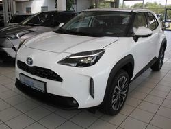Schneeweiß Neu 2024 Toyota Yaris Cross Elegant SUV | 28.990 € (Etwas zu teuer)